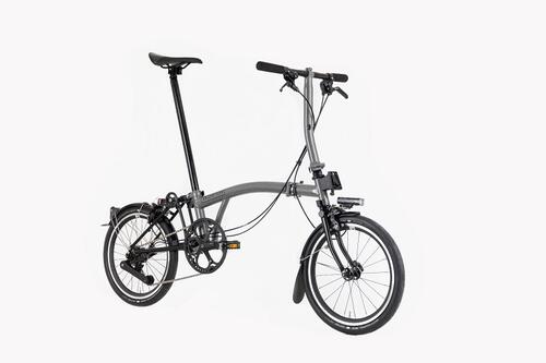 Skladací bicykel Brompton P Line: Urban (FARBA: Storm Grey Metallic; Riadidlá: S)